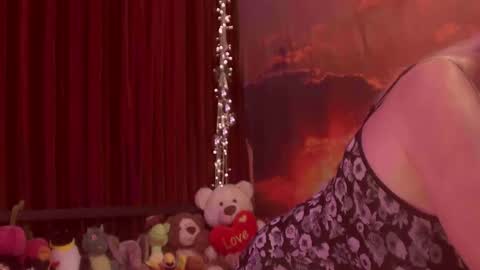 Monika    online show from April 2026 12:37:02 AM