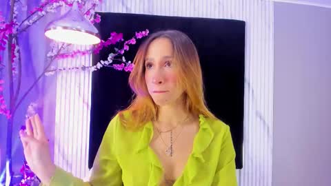 MONIK FOX online show from November 2025 07:41:02 PM