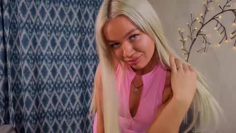 Snapshot of monika_valley chatting on November 2025 02:43:02 AM Monika online show from November 2025 02:43:02 AM