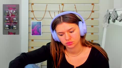 Monika online show from December 2024 11:48:01 AM