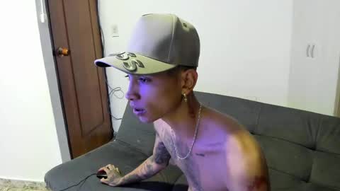 monkeyd_66 online show from December 2024 10:32:01 AM