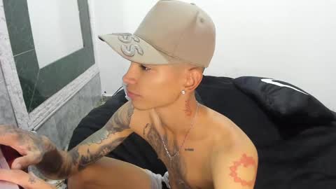 Snapshot of monkeyd_66 chatting on January 2025 11:07:01 PM monkeyd_66 online show from January 2025 11:07:01 PM