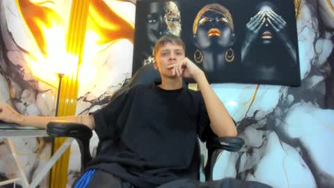 Snapshot of mono_blonde chatting on September 2025 06:51:01 PM mono_blonde online show from September 2025 06:51:01 PM