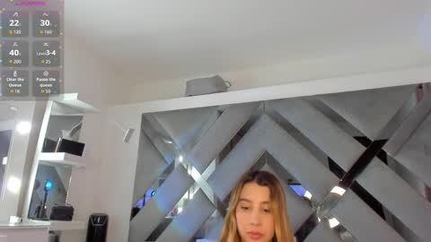 Snapshot of monroe_glez05 chatting on February 2026 09:43:01 PM Marilyn online show from February 2026 09:43:01 PM