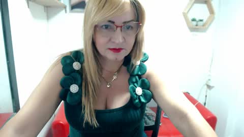 monserrat_diva online show from April 2026 09:50:01 PM