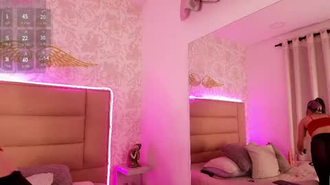 Adriana online show from April 2026 01:16:02 PM