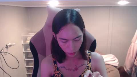 ELYSE A SIMPLE GIRL online show from January 2025 12:15:02 PM