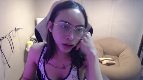 ELYSE A SIMPLE GIRL online show from February 2025 03:37:02 PM