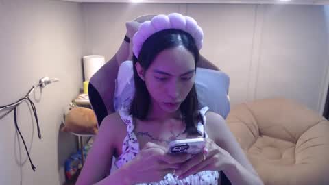 ELYSE A SIMPLE GIRL online show from March 2025 11:47:02 AM