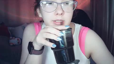 moodiemira online show from March 2026 08:41:01 PM