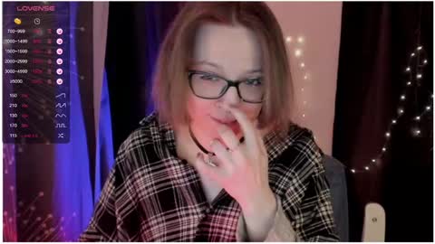 Roxy online show from March 2025 07:21:02 PM