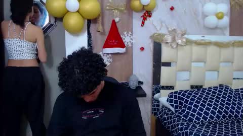 moon_and_fire_ online show from November 2025 04:01:02 AM