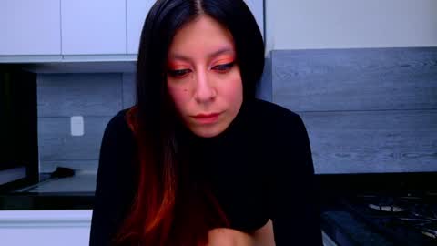 Snapshot of moon_blue222 chatting on December 2024 09:48:01 PM Tamara Bela your favorite lover from Colombia online show from December 2024 09:48:01 PM