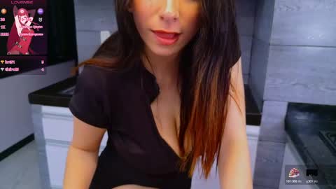Snapshot of moon_blue222 chatting on February 2025 10:43:01 PM Tamara Bela your favorite lover from Colombia online show from February 2025 10:43:01 PM