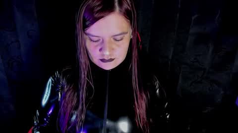 Lilith online show from December 2025 04:52:02 AM