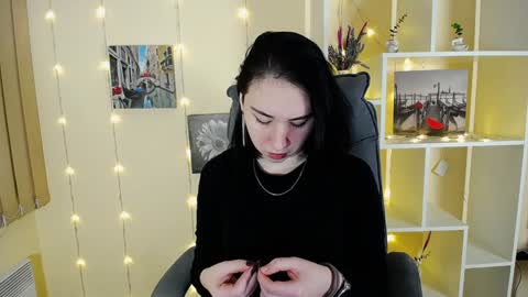 Snapshot of moon_foxy_ chatting on January 2025 12:45:02 PM Diana online show from January 2025 12:45:02 PM