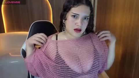 Snapshot of moon_tx chatting on October 2025 01:01:01 PM Online 800 to 1400 online show from October 2025 01:01:01 PM