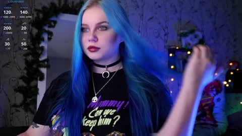 Snapshot of moon_valkyriie chatting on January 2025 10:23:02 AM Emilia online show from January 2025 10:23:02 AM
