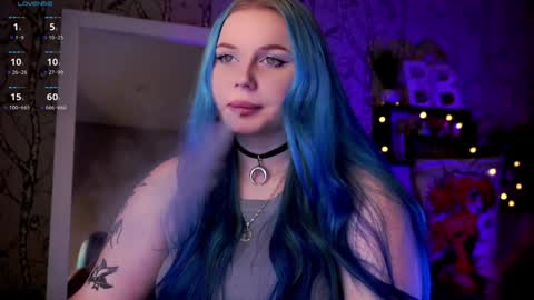 Snapshot of moon_valkyriie chatting on February 2025 12:33:01 AM Emilia online show from February 2025 12:33:01 AM