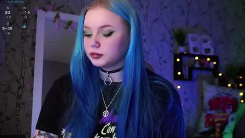 Snapshot of moon_valkyriie chatting on February 2025 10:37:02 AM Emilia online show from February 2025 10:37:02 AM