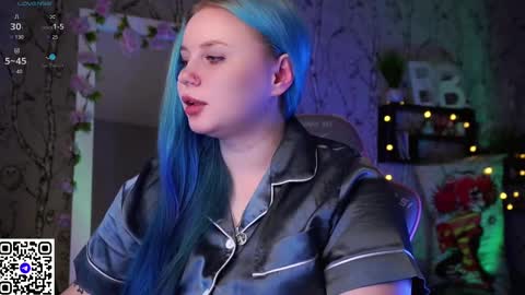 Snapshot of moon_valkyriie chatting on February 2025 02:46:02 PM Emilia online show from February 2025 02:46:02 PM
