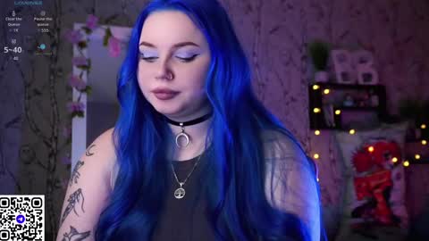 Snapshot of moon_valkyriie chatting on March 2025 11:55:02 AM Emilia online show from March 2025 11:55:02 AM