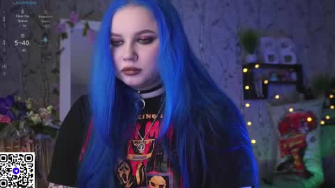 Snapshot of moon_valkyriie chatting on March 2025 09:44:02 AM Emilia online show from March 2025 09:44:02 AM