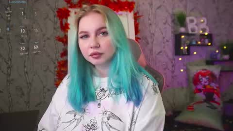 Snapshot of moon_valkyriie chatting on October 2025 09:27:01 AM Emilia online show from October 2025 09:27:01 AM