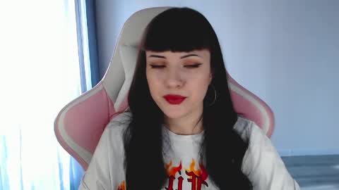  sophie  online show from April 2026 03:00:01 PM