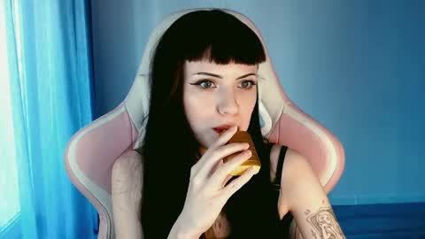  sophie  online show from May 2026 04:45:01 PM