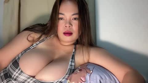 moona_luna21 online show from November 2025 05:25:02 PM