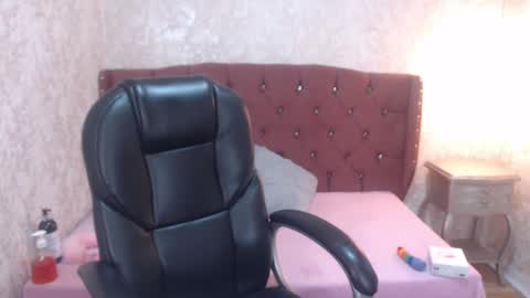 Charlotte online show from February 2025 08:53:02 PM