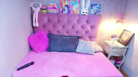 Charlotte online show from February 2026 06:35:01 PM