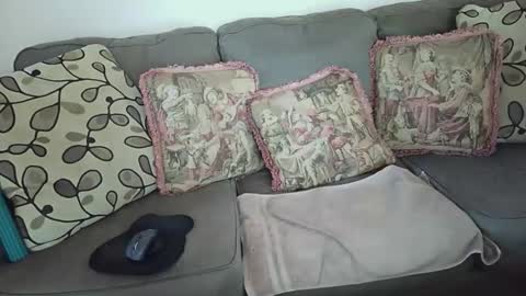 Snapshot of moondanceraa chatting on October 2025 10:51:02 PM moondanceraa online show from October 2025 10:51:02 PM