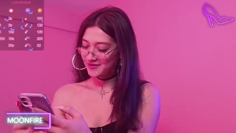 Nicky  online show from November 2025 07:59:02 PM