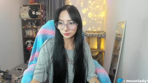 MOON  online show from April 2026 11:49:01 PM