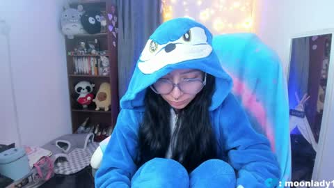 MOON  online show from April 2026 03:23:02 AM