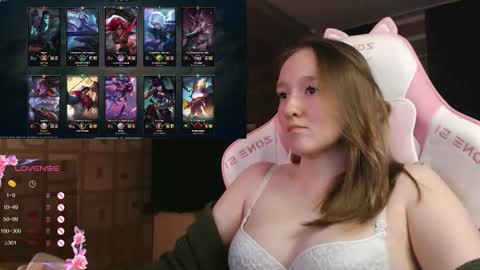 Katrin online show from September 2025 07:03:01 PM