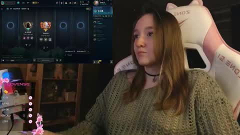 Katrin online show from November 2025 09:05:02 PM