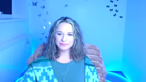 Snapshot of moonsusanna chatting on February 2026 01:05:02 PM Susanna online show from February 2026 01:05:02 PM