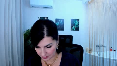 Ask me  online show from November 2025 03:52:01 AM