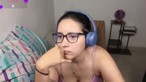 Snapshot of moonwoman_ chatting on February 2026 07:51:01 AM Moon Woman online show from February 2026 07:51:01 AM