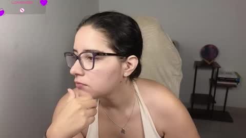 Snapshot of moonwoman_ chatting on February 2026 03:58:02 AM Moon Woman online show from February 2026 03:58:02 AM