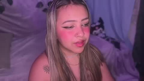 moonxxvelvet online show from March 2026 01:01:02 AM