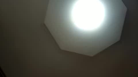 moos1 online show from March 2026 05:45:01 PM