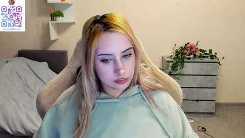 Snapshot of moranakit chatting on February 2025 03:49:01 PM Morana Mayer online show from February 2025 03:49:01 PM