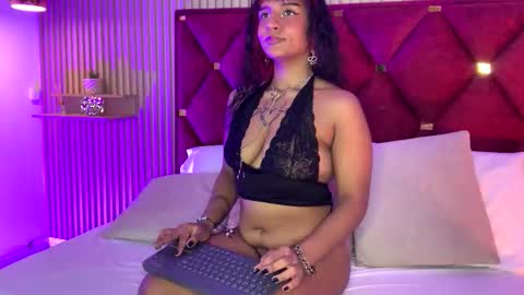 Snapshot of morena3000 chatting on February 2026 08:36:01 PM Morticia online show from February 2026 08:36:01 PM