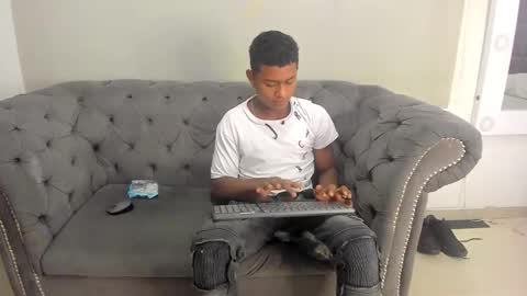 Mmorenito online show from November 2025 07:02:02 PM