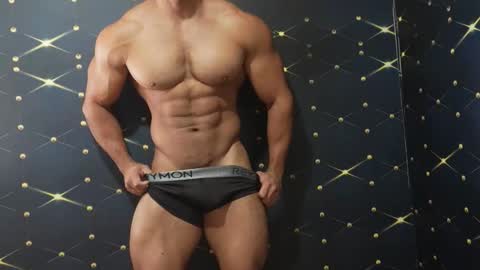 Snapshot of moreno1muscular chatting on September 2025 01:00:01 PM moreno1muscular online show from September 2025 01:00:01 PM