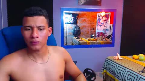 Snapshot of morenofullhot chatting on December 2024 05:23:02 PM MorenoFullHot online show from December 2024 05:23:02 PM